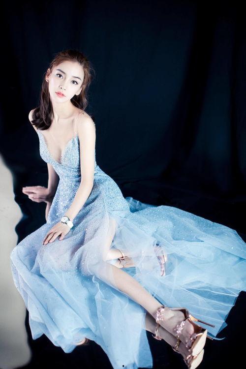 娱乐圈吃瓜杨颖微博,吃瓜群众热议不已